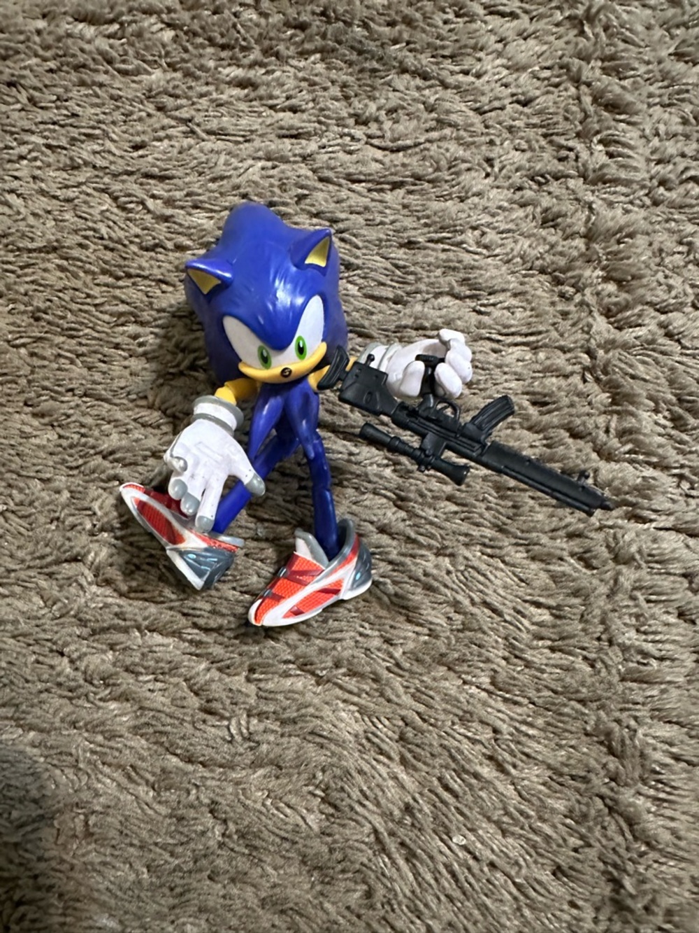 Vintage Sonic the hedgehog “with a gun” action figure 90s
